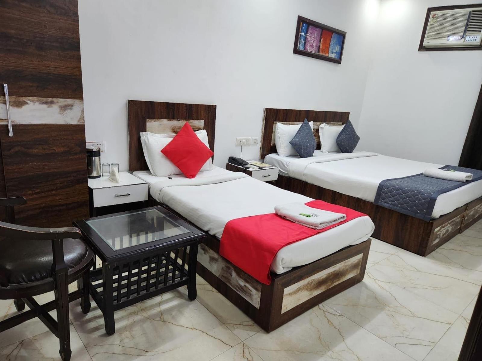 Ambs Plaza Near Igi Airport Delhi 4* New Delhi