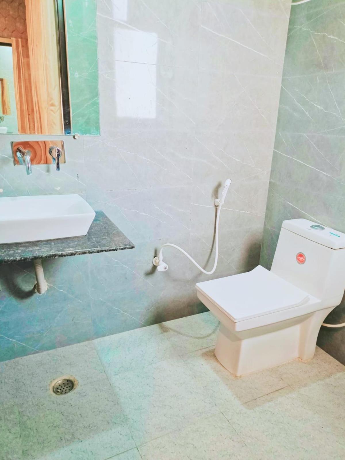 Ambs Plaza Near Igi Airport Delhi Hotel New Delhi
