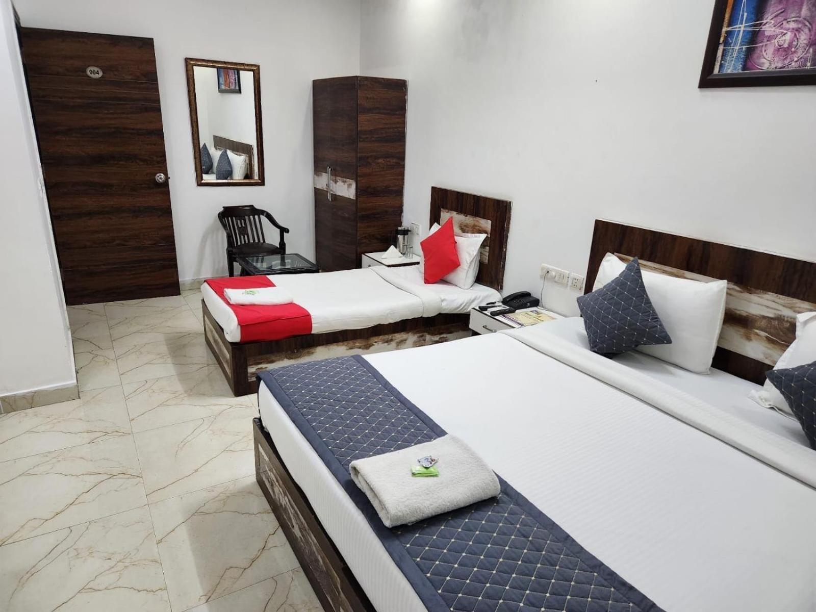 Ambs Plaza Near Igi Airport Delhi Hotel 4*